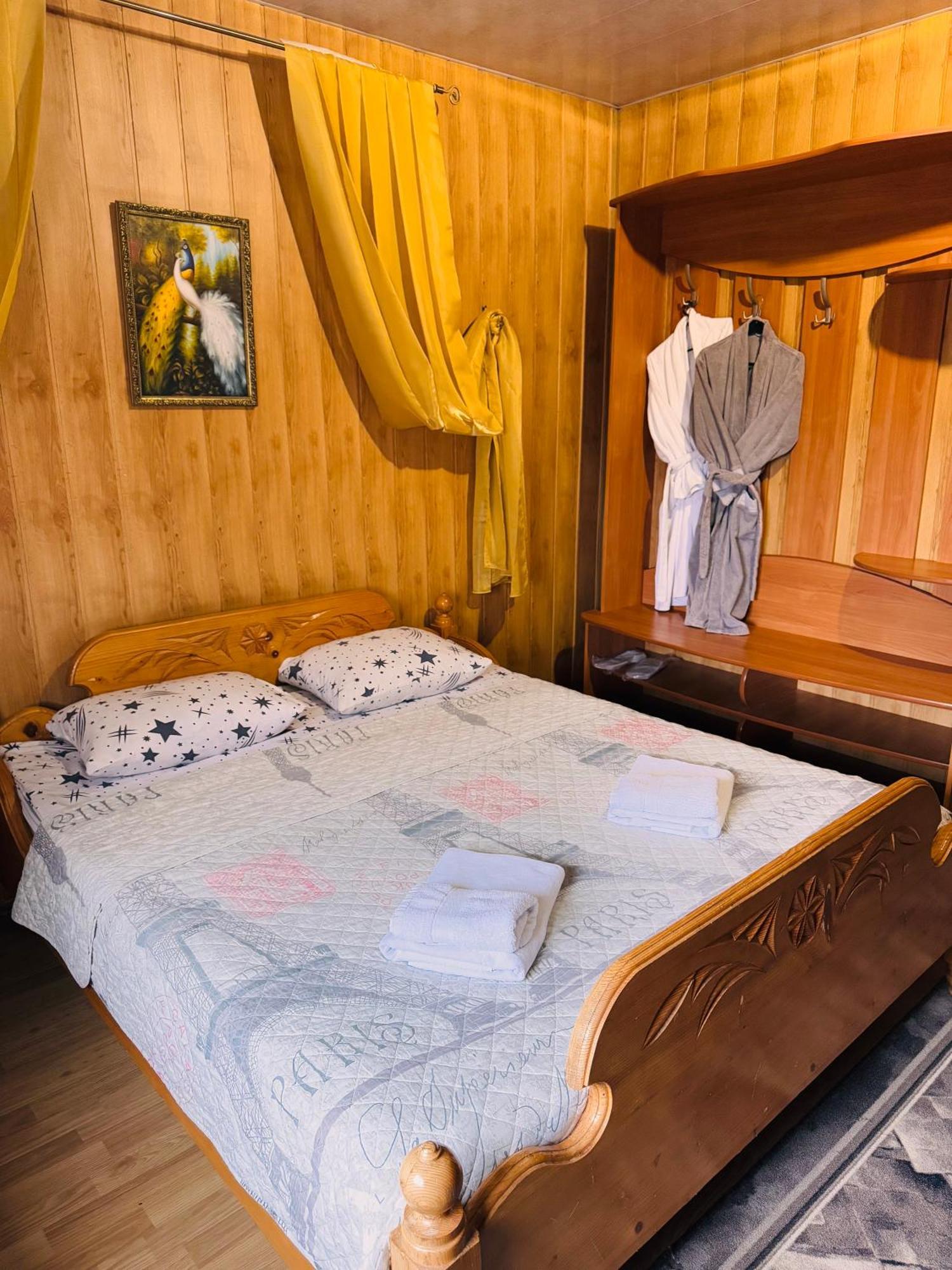 Hotel Pid Yavorom Drogomirchany Esterno foto