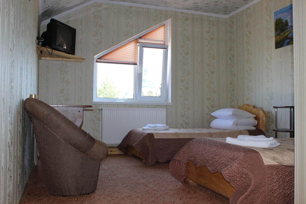 Hotel Pid Yavorom Drogomirchany Esterno foto