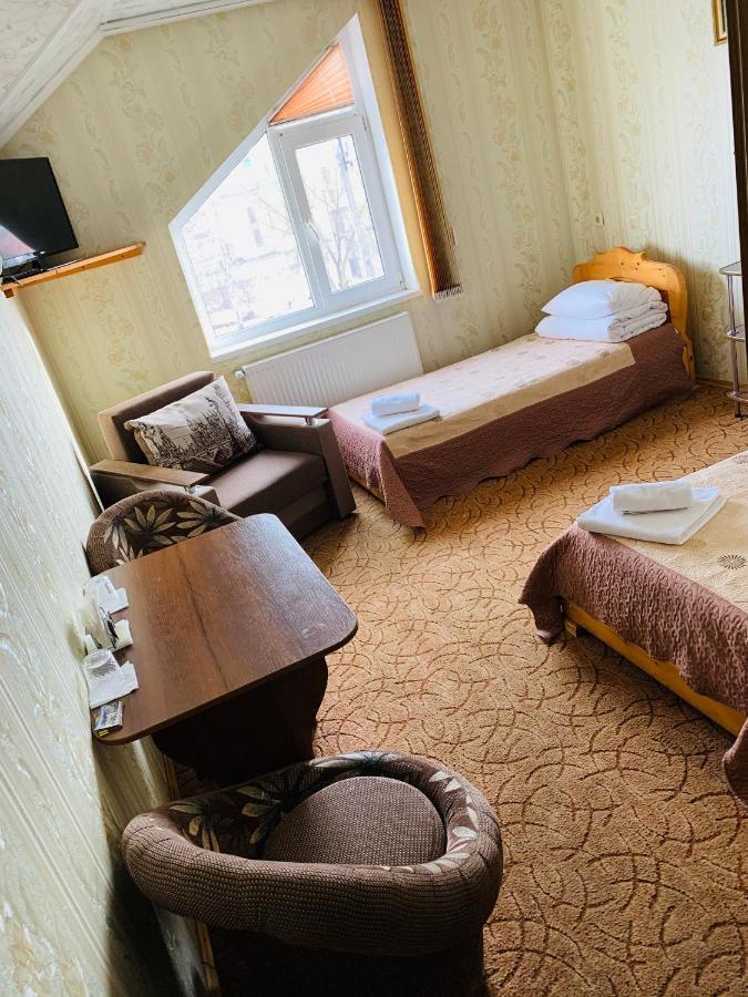 Hotel Pid Yavorom Drogomirchany Esterno foto
